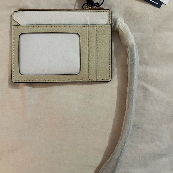 Dooney & Bourke beautiful card holder / wristlet - Picture 3 of 7